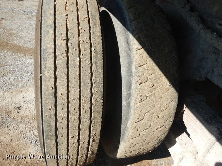 image for item GT9583 1978 Ford 800  dump truck