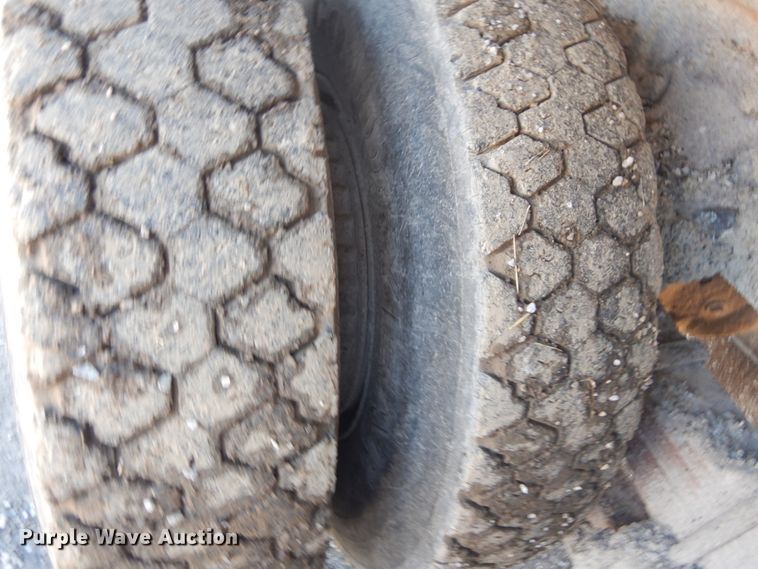 image for item GT9583 1978 Ford 800  dump truck