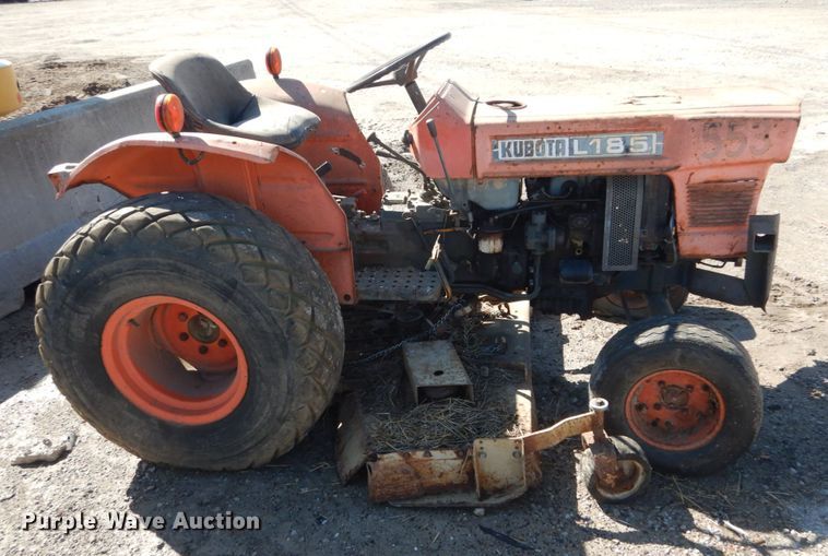 image for item GT9587 Kubota L185  tractor