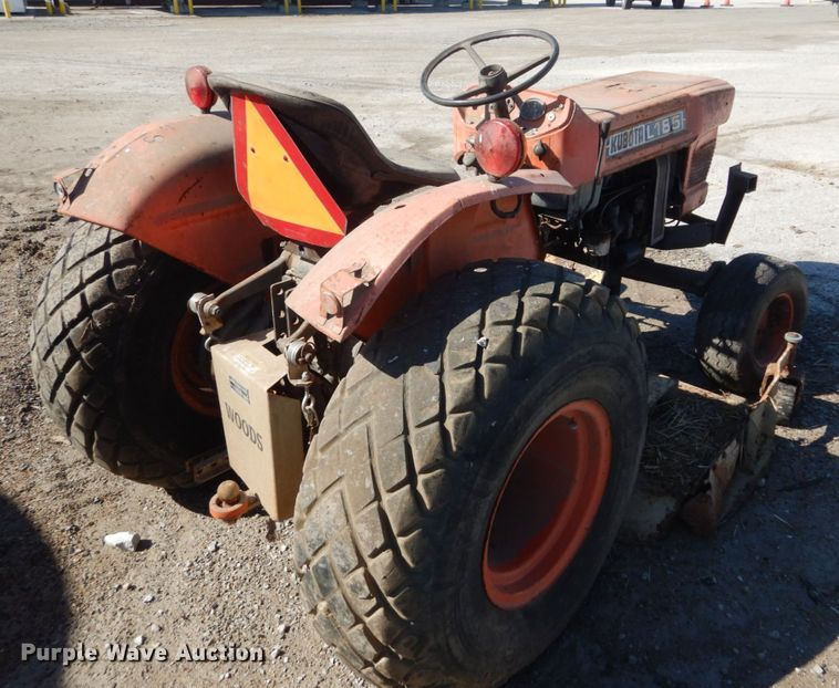 image for item GT9587 Kubota L185  tractor