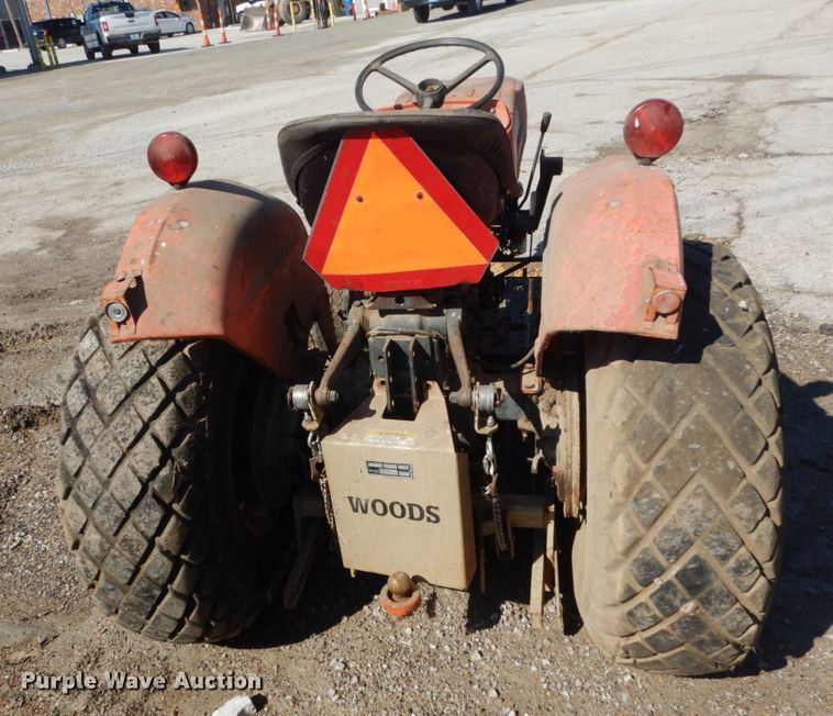 image for item GT9587 Kubota L185  tractor