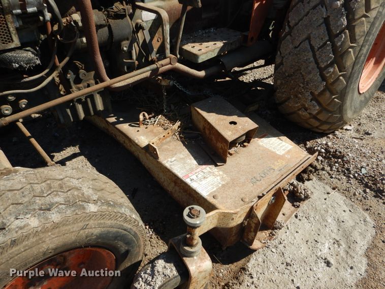 image for item GT9587 Kubota L185  tractor