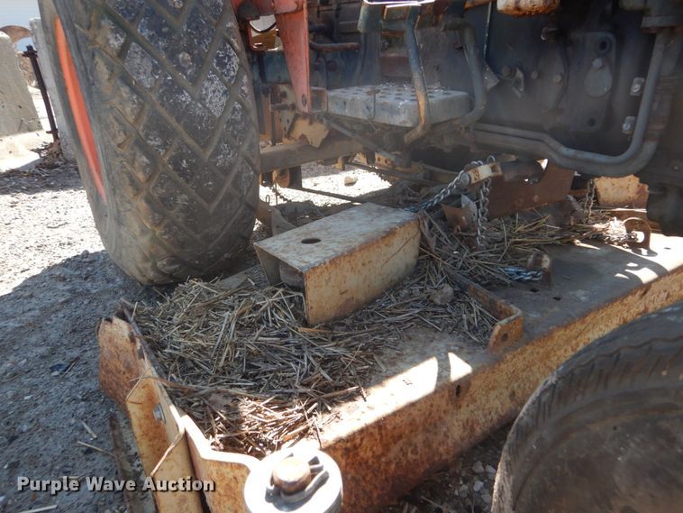 image for item GT9587 Kubota L185  tractor