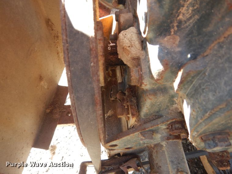 image for item GT9587 Kubota L185  tractor