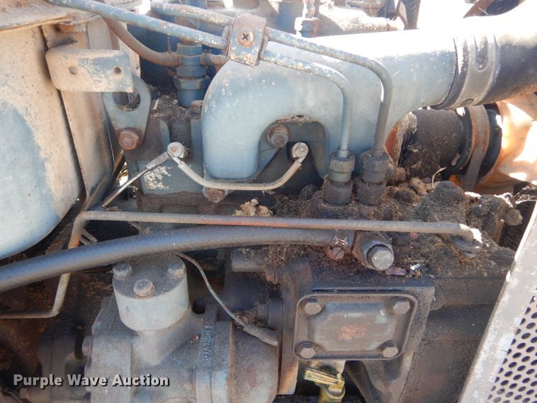 image for item GT9587 Kubota L185  tractor