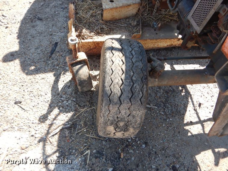 image for item GT9587 Kubota L185  tractor