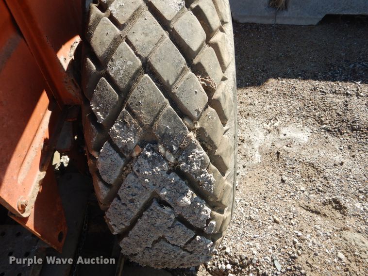 image for item GT9587 Kubota L185  tractor