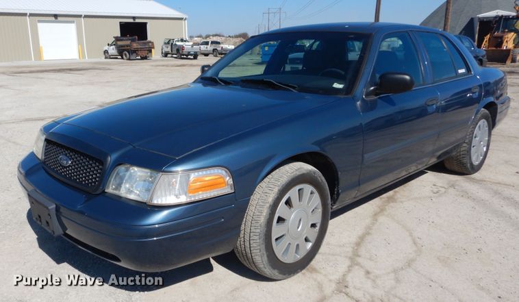 image for item GT9588 2010 Ford Crown Victoria Police Interceptor