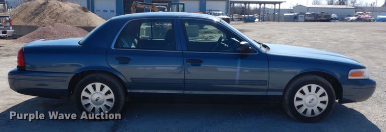 image for item GT9588 2010 Ford Crown Victoria Police Interceptor
