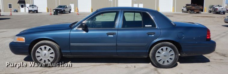 image for item GT9588 2010 Ford Crown Victoria Police Interceptor