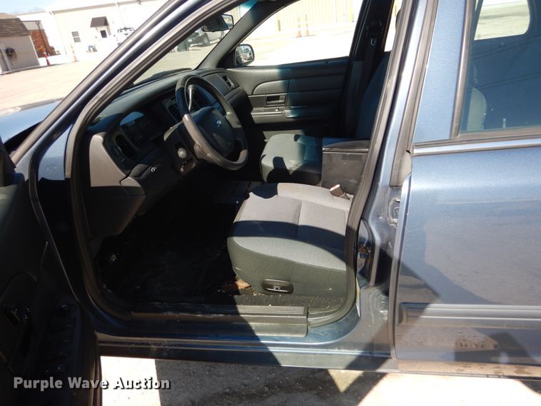 image for item GT9588 2010 Ford Crown Victoria Police Interceptor