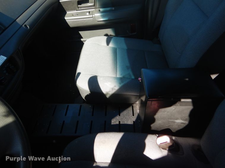 image for item GT9588 2010 Ford Crown Victoria Police Interceptor