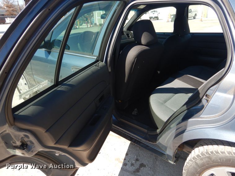 image for item GT9588 2010 Ford Crown Victoria Police Interceptor