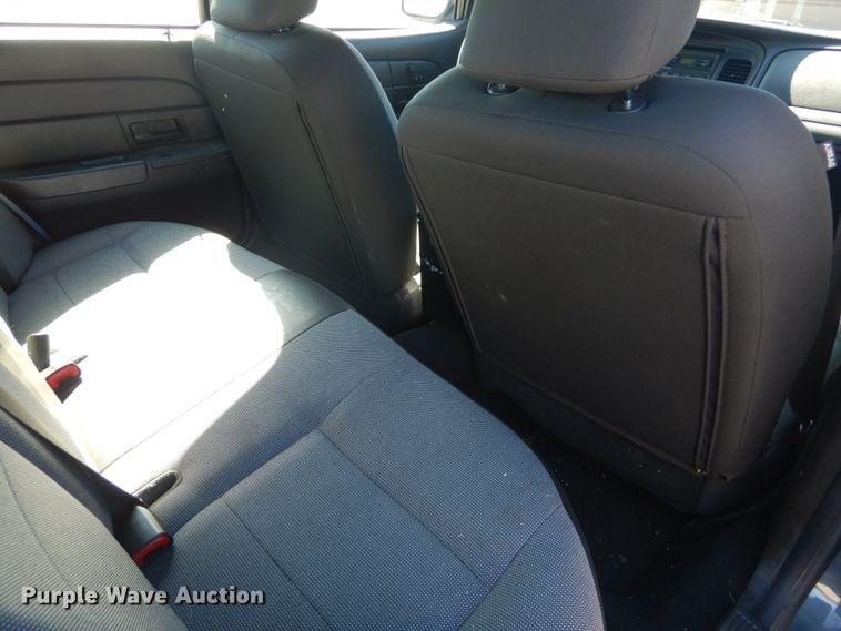 image for item GT9588 2010 Ford Crown Victoria Police Interceptor