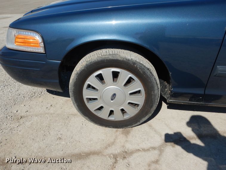 image for item GT9588 2010 Ford Crown Victoria Police Interceptor