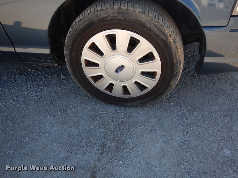 image for item GT9588 2010 Ford Crown Victoria Police Interceptor