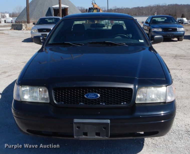 image for item GT9589 2010 Ford Crown Victoria Police Interceptor
