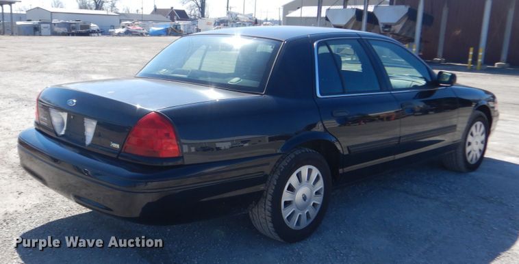 image for item GT9589 2010 Ford Crown Victoria Police Interceptor