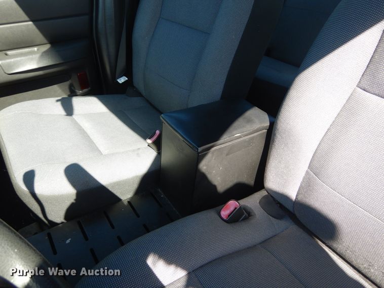 image for item GT9589 2010 Ford Crown Victoria Police Interceptor