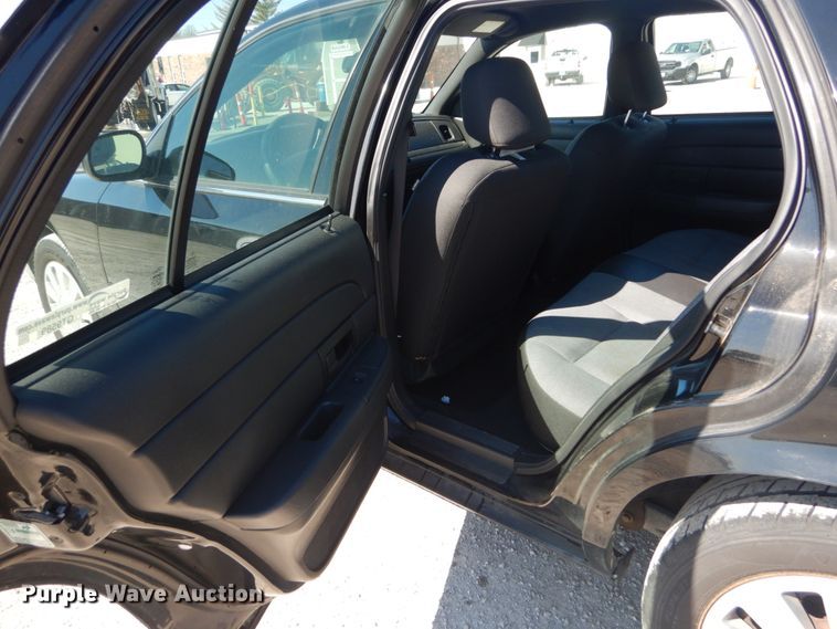 image for item GT9589 2010 Ford Crown Victoria Police Interceptor