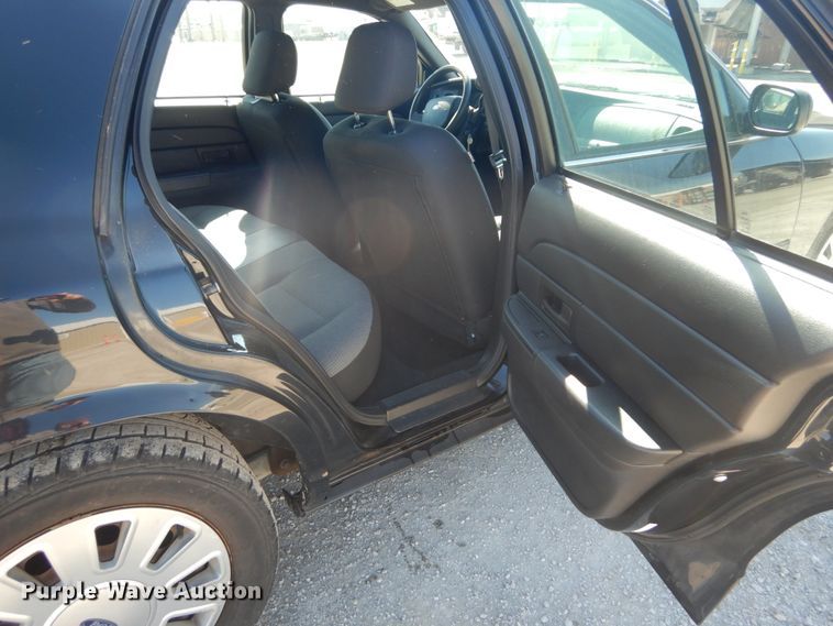 image for item GT9589 2010 Ford Crown Victoria Police Interceptor