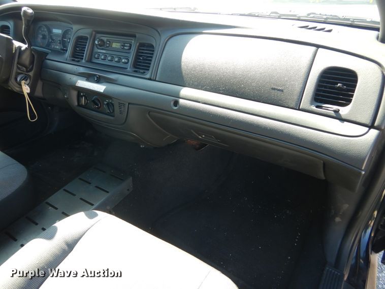 image for item GT9589 2010 Ford Crown Victoria Police Interceptor
