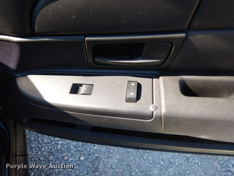 image for item GT9589 2010 Ford Crown Victoria Police Interceptor