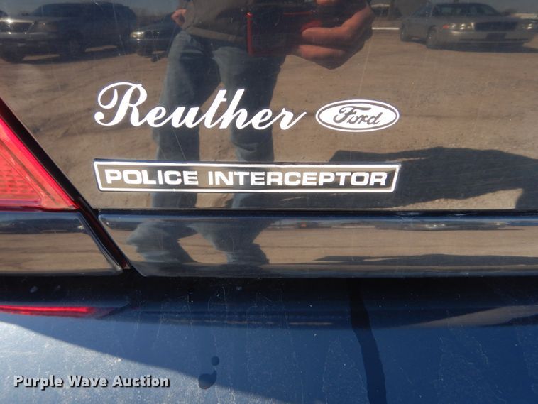 image for item GT9589 2010 Ford Crown Victoria Police Interceptor