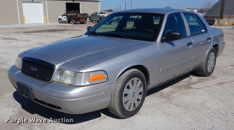 image for item GT9590 2010 Ford Crown Victoria Police Interceptor