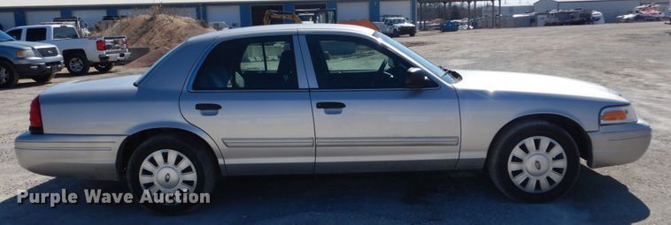 image for item GT9590 2010 Ford Crown Victoria Police Interceptor