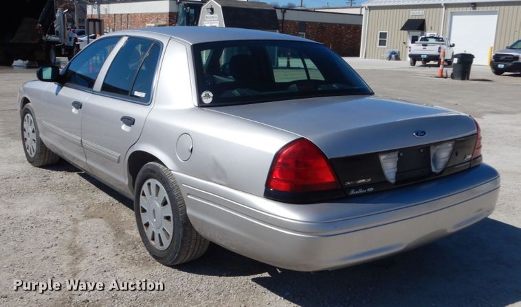 image for item GT9590 2010 Ford Crown Victoria Police Interceptor