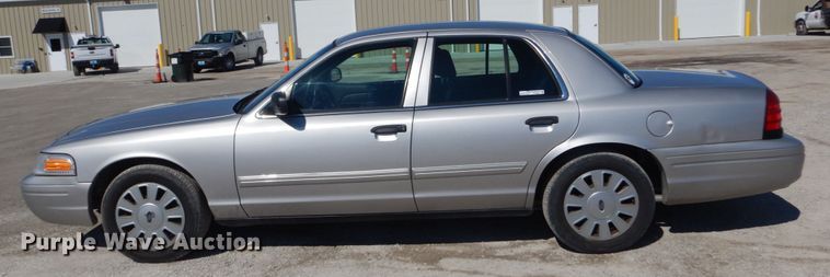 image for item GT9590 2010 Ford Crown Victoria Police Interceptor