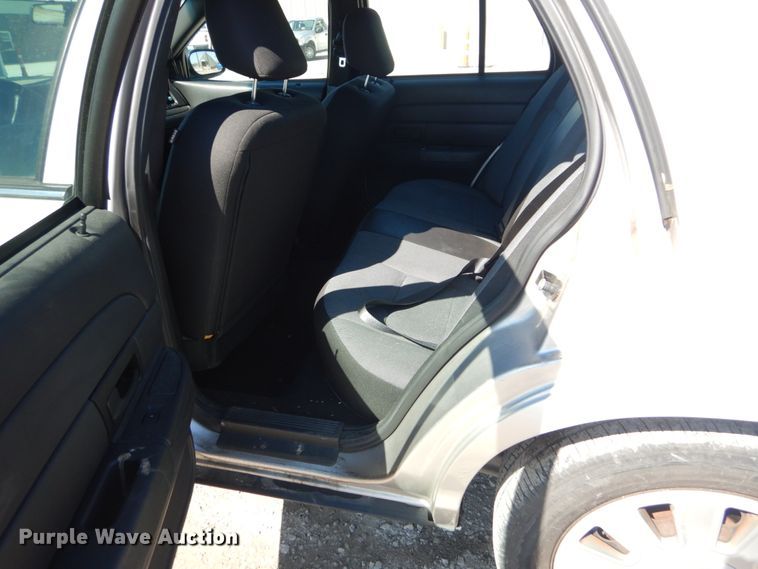 image for item GT9590 2010 Ford Crown Victoria Police Interceptor
