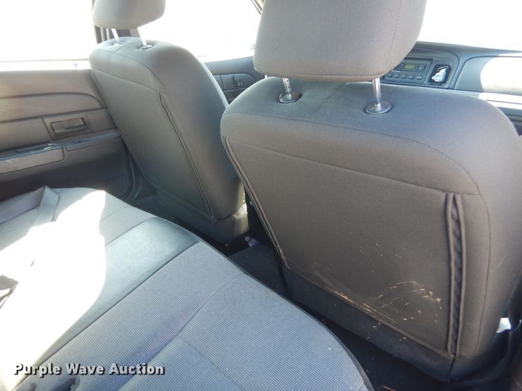 image for item GT9590 2010 Ford Crown Victoria Police Interceptor