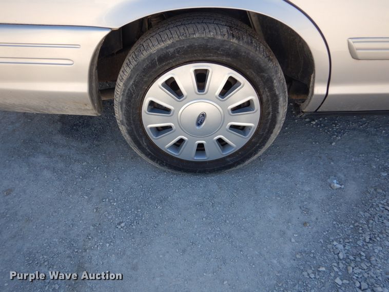 image for item GT9590 2010 Ford Crown Victoria Police Interceptor