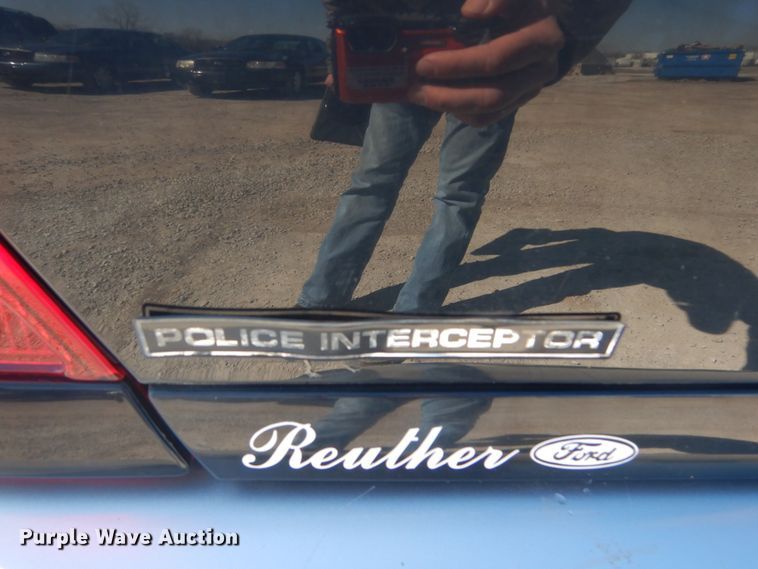 image for item GT9590 2010 Ford Crown Victoria Police Interceptor