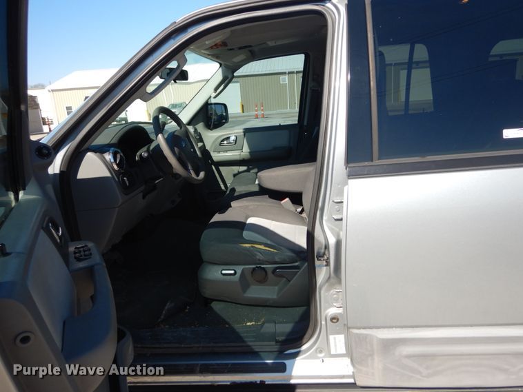 image for item GT9591 2006 Ford Expedition XLT  SUV