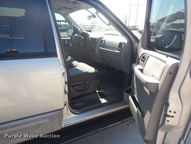 image for item GT9591 2006 Ford Expedition XLT  SUV