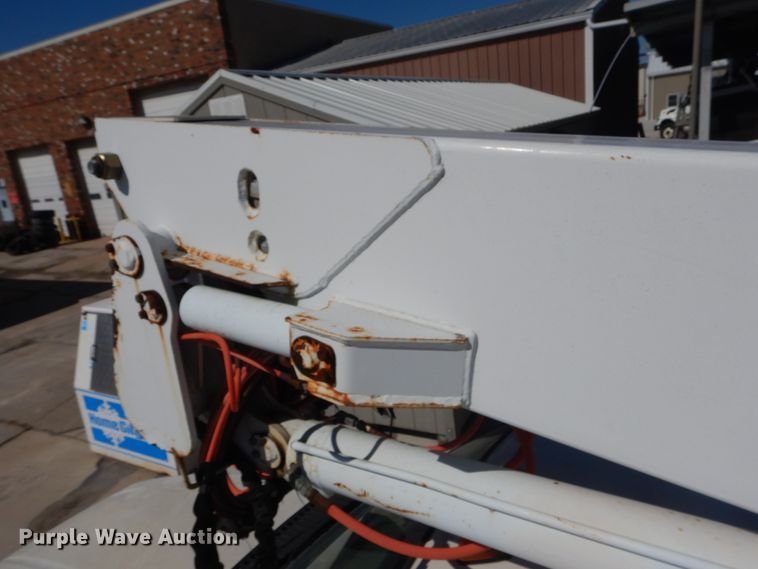 image for item GT9592 2001 Ford F550 Super Duty XL  bucket truck