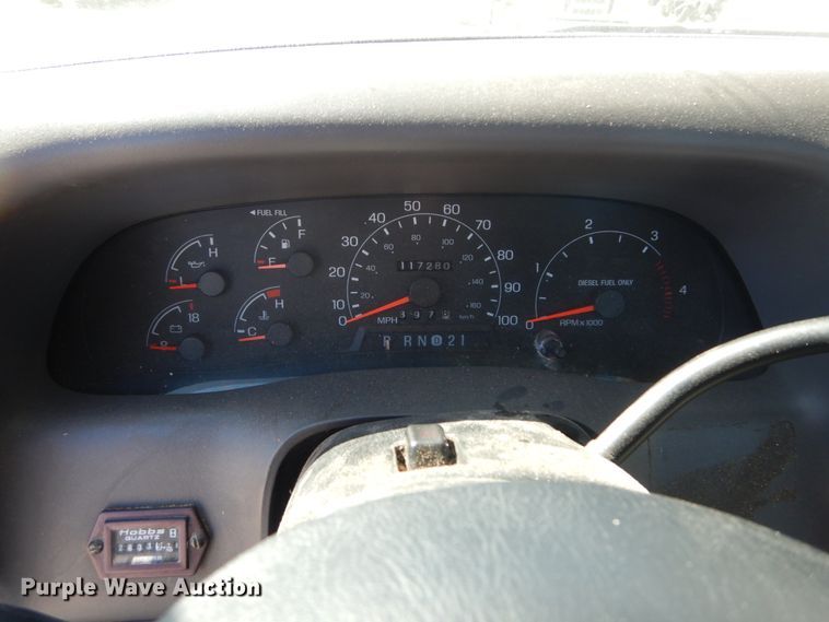 image for item GT9592 2001 Ford F550 Super Duty XL  bucket truck