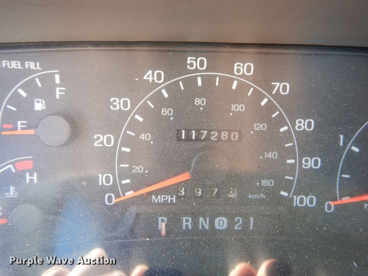 image for item GT9592 2001 Ford F550 Super Duty XL  bucket truck