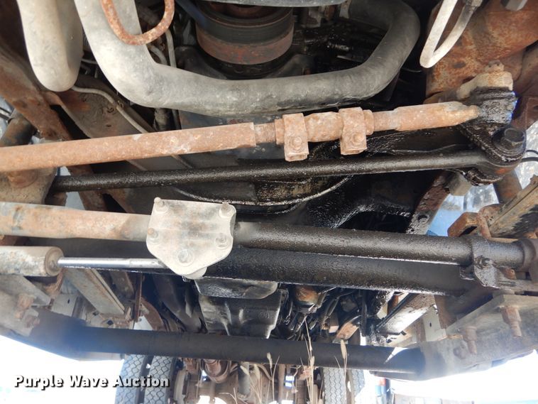 image for item GT9592 2001 Ford F550 Super Duty XL  bucket truck