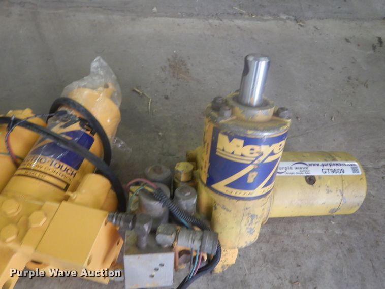 image for item GT9609 (2) Meyer snow plow pump