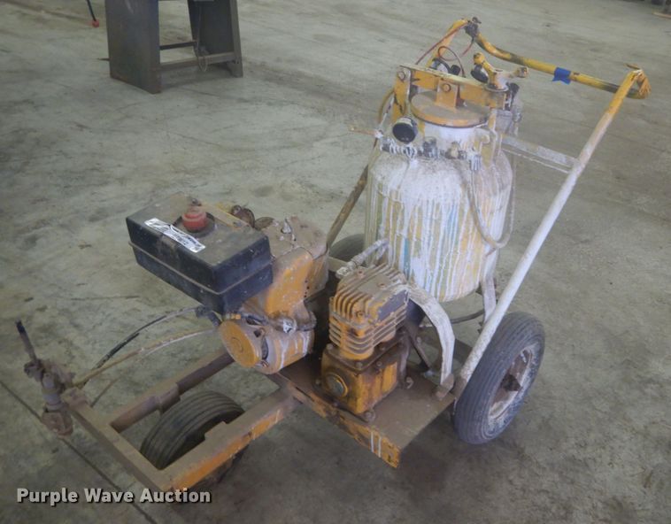 image for item GT9612 Paint striper