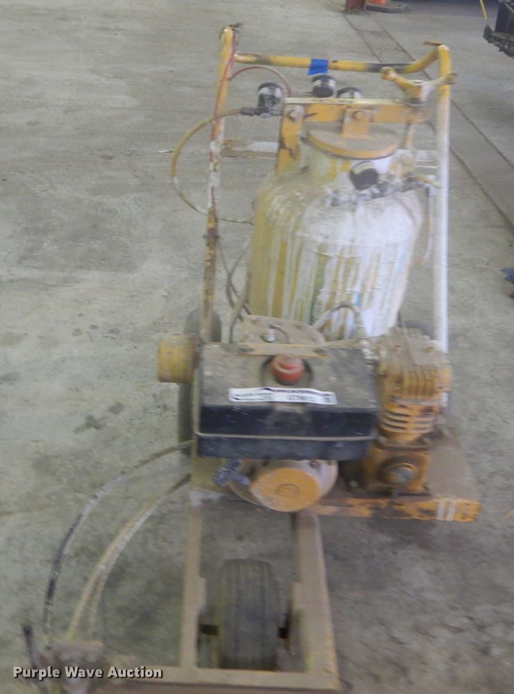 image for item GT9612 Paint striper