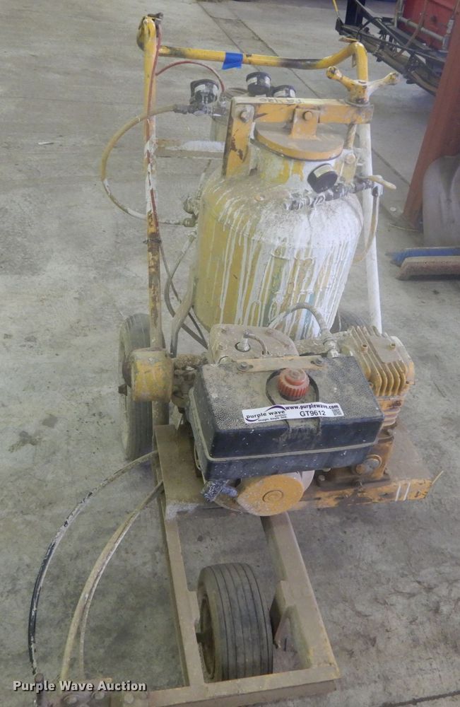 image for item GT9612 Paint striper