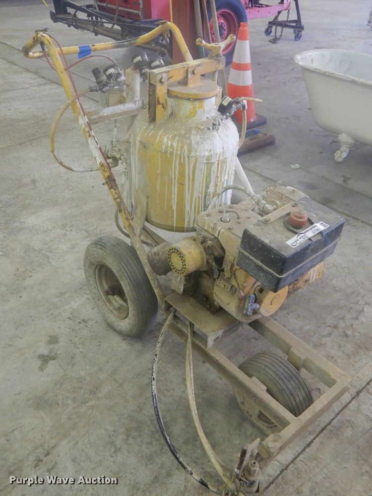 image for item GT9612 Paint striper