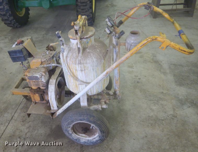 image for item GT9612 Paint striper