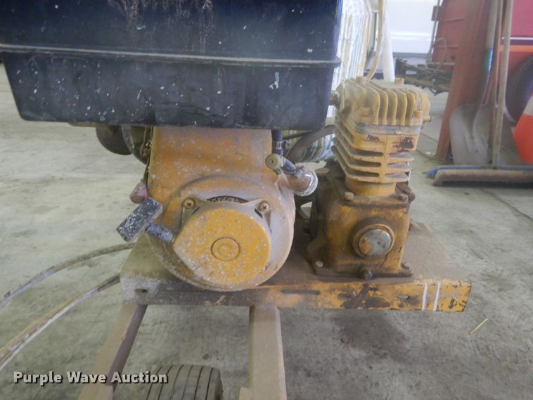 image for item GT9612 Paint striper