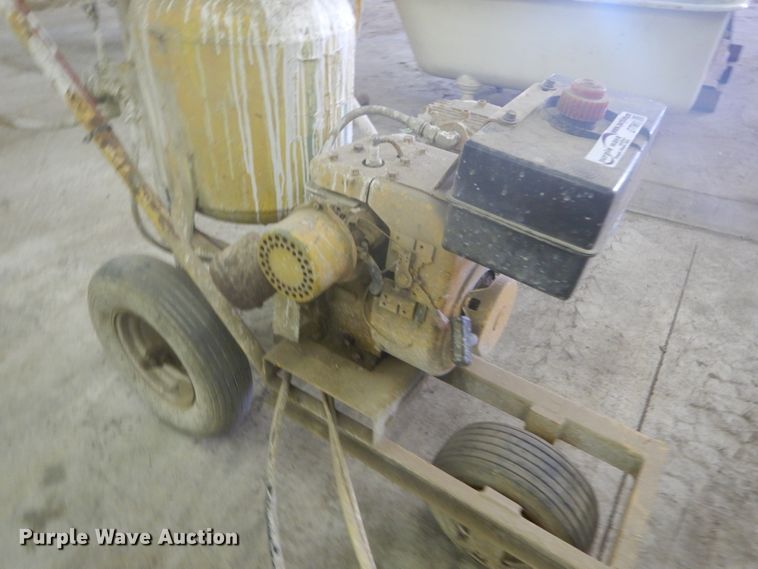 image for item GT9612 Paint striper